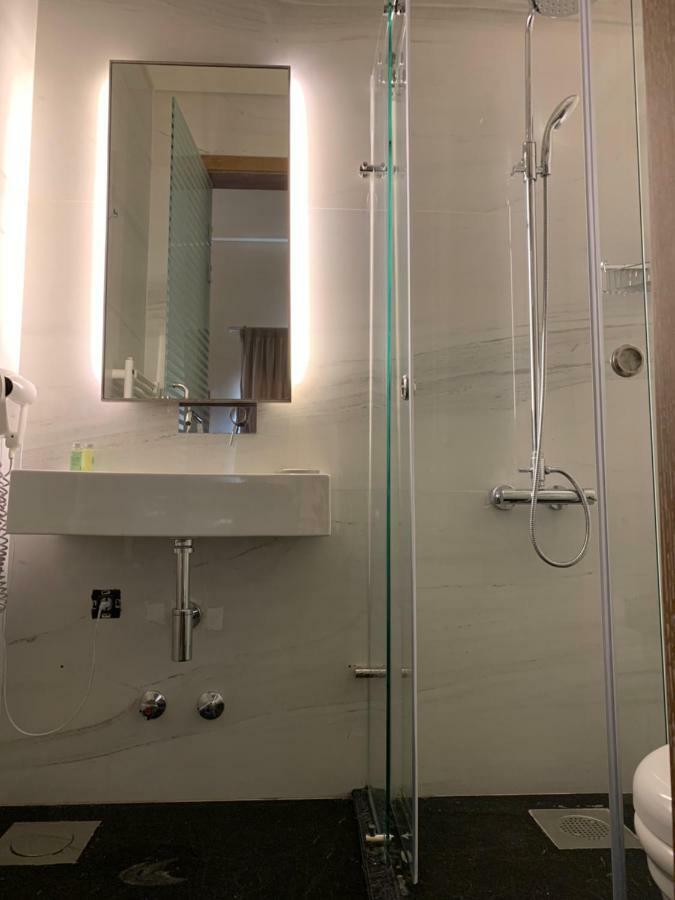 El Boutique Hotel ไทร์ ภายนอก รูปภาพ